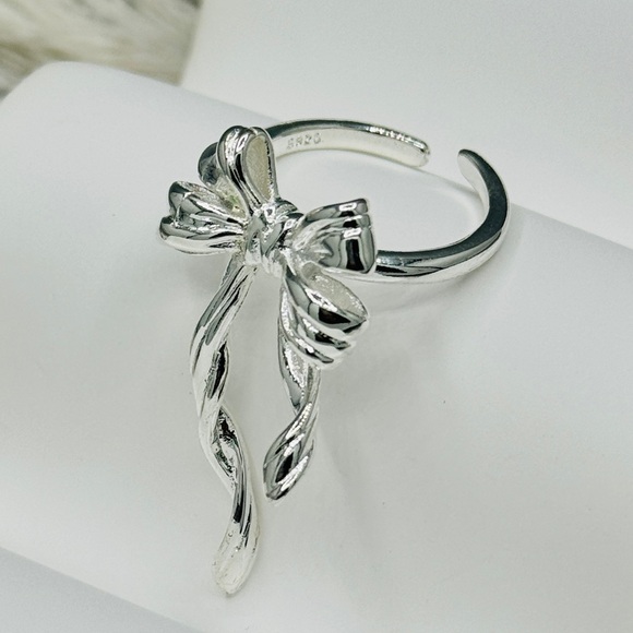 925 Sterling Silver Three Dimensional Bow Tassels Opening Adjustable Ring - Picture 9 of 9